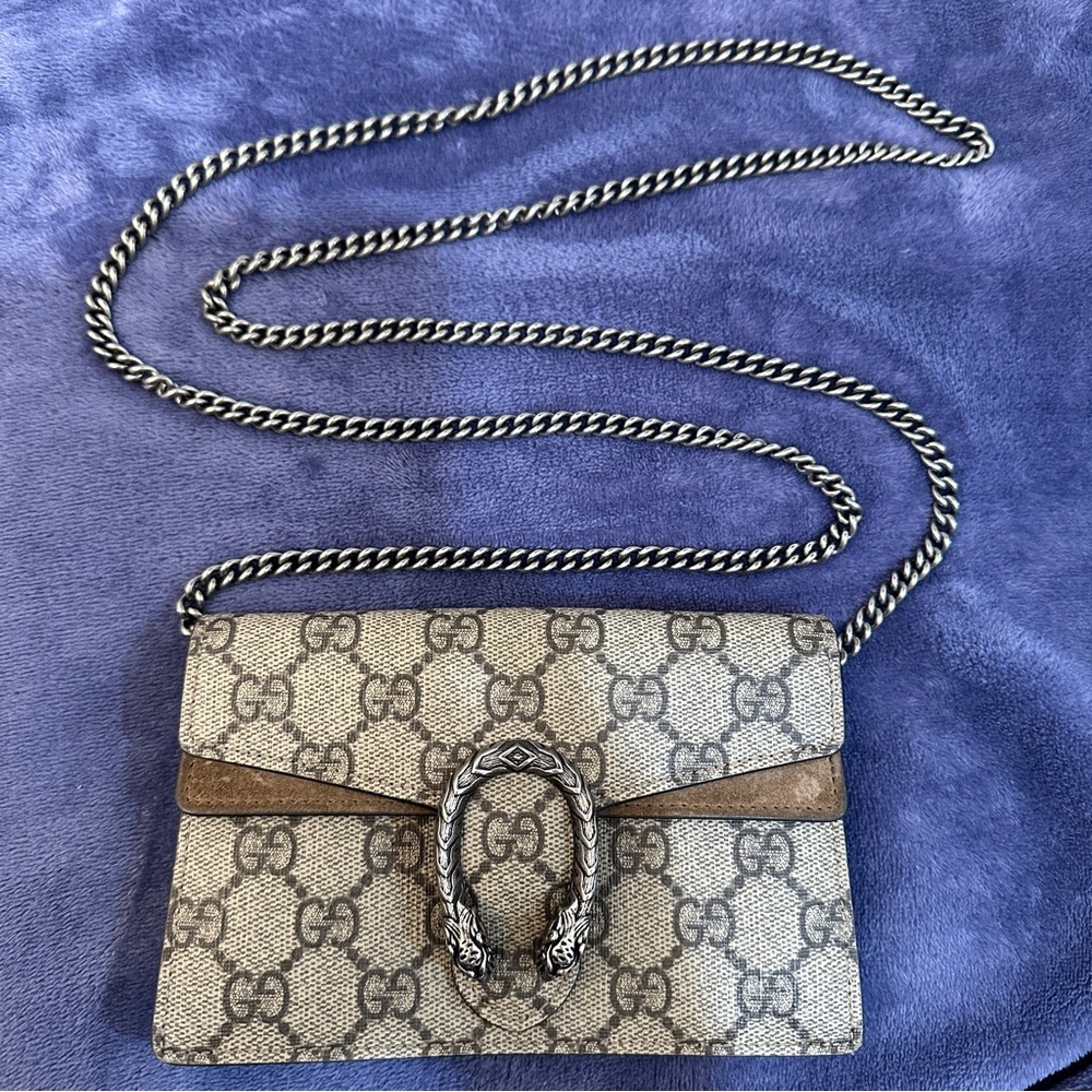Gucci Supreme Monogram Super Mini Dionysus Shoulder Bag
